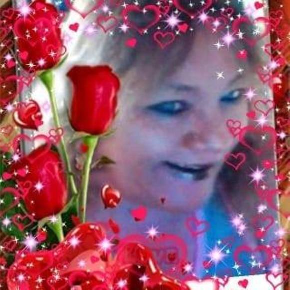 Meet your Posher, Lessia - Picture 1 of 1